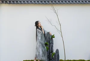 YiTuYu Art Language Vol.6352: Featuring the Elegant Dong Chu Liu - image 17