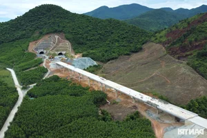 Engineering Marvels: The Spectacular Bridges of the Vung Ang - Bung Expressway - image 0