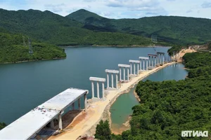 Engineering Marvels: The Spectacular Bridges of the Vung Ang - Bung Expressway - image 1
