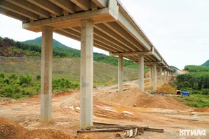 Engineering Marvels: The Spectacular Bridges of the Vung Ang - Bung Expressway - image 4