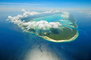 The Wonder of the World's Second Largest Coral Atoll: A Natural Paradise - image 4