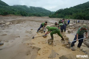 Lao Cai Flash Flood Tragedy: Mourning and Mountain Burials for Victims - image 11