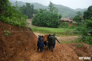 Lao Cai Flash Flood Tragedy: Mourning and Mountain Burials for Victims - image 10