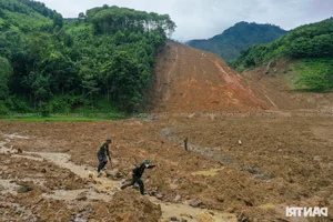 Lao Cai Flash Flood Tragedy: Mourning and Mountain Burials for Victims - image 9