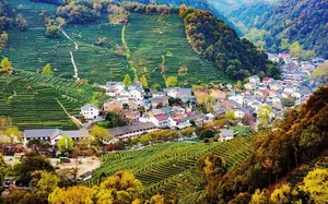 The Unique Charm of Rural Chinese Villages That Captivates Tourists - image 1