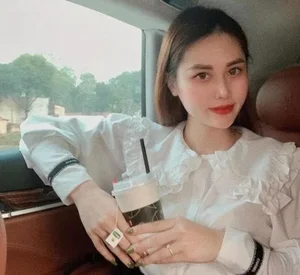 The Dark Side of Social Media Fame: Influencers and the Pressure of Glamour - image 6