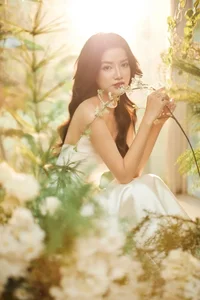 Vietnamese Actress Anh Dao's Fairy-Tale Princess Wedding Photoshoot - image 14