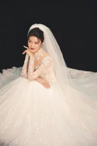 Vietnamese Actress Anh Dao's Fairy-Tale Princess Wedding Photoshoot - image 9