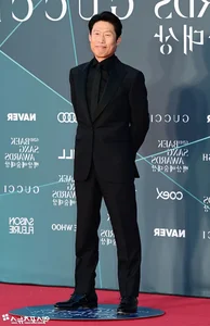 Red Carpet Glamour: Stars Shine at the 62nd Baeksang Arts Awards Gallery - image 21