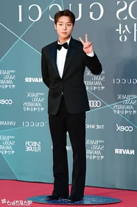 Red Carpet Glamour: Stars Shine at the 62nd Baeksang Arts Awards Gallery - image 55