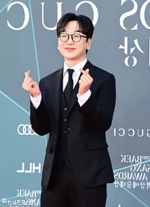Red Carpet Glamour: Stars Shine at the 62nd Baeksang Arts Awards Gallery - image 26