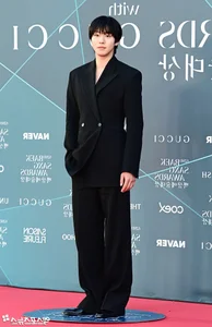 Red Carpet Glamour: Stars Shine at the 62nd Baeksang Arts Awards Gallery - image 28