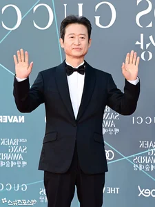 Red Carpet Glamour: Stars Shine at the 62nd Baeksang Arts Awards Gallery - image 59