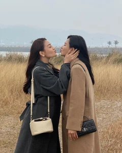 Huyen Baby Celebrates 13th Wedding Anniversary with Wealthy Husband - image 8