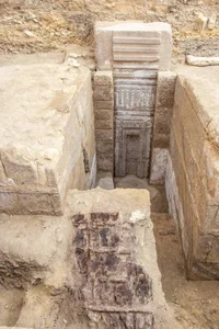 Discovery of a Rare Door Leading to an Ancient Egyptian Prince's Tomb - image 7
