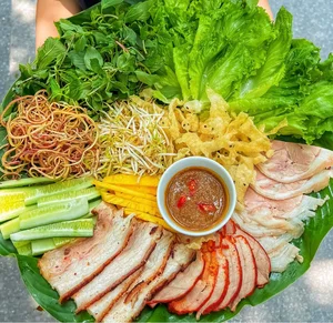 Tieu Vy’s Hometown: A Culinary Paradise Beyond the Beautiful Beaches - image 4