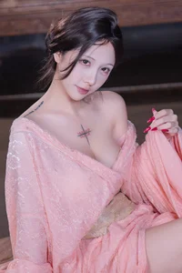 YiTuYu Art Language Vol.10550: Exploring the Bold Aesthetic of Model KK Hao E - image 9