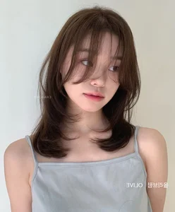 5 Youthful Shoulder-Length Hairstyles to Elevate Your Look for Tet 2024 - image 4