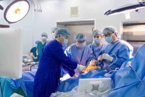 Vinmec Launches Knee Replacement Robotic Surgery: Affordable Advanced Healthcare in Vietnam - image 1