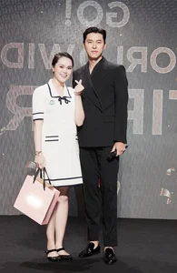 Quynh Anh: Duy Manh's Wife Showcases Elegant Style and Luxurious Maternity Fashion - image 3