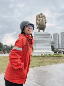 Solo Female Backpacker Travels 4 Countries on a Budget of 35 Million - image 3