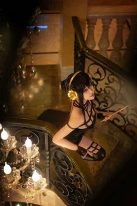 Captivating Yor Forger Cosplay from Spy x Family by Lu Er - image 11