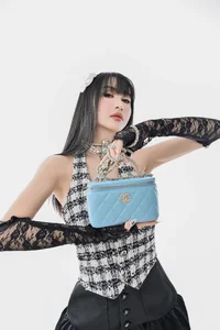 Mina Pham's Ultra-Exclusive Handbag Collection: Inside the Wardrobe of Minh Nhua's Wife - image 6
