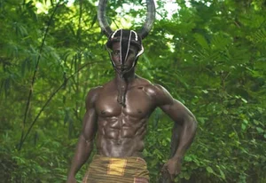 The Mysterious Tribe Where Women Squat on Dry Leaves to Give Birth - image 4