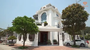 Step Inside a Luxurious 200m2 Weekend Villa Retreat in Hai Duong - image 6