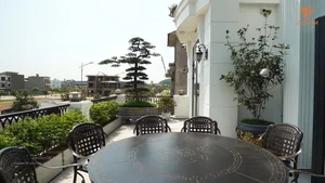 Step Inside a Luxurious 200m2 Weekend Villa Retreat in Hai Duong - image 5