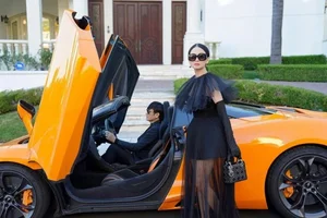 Billionaire Wife Ha Phuong Shines in Elegant Outfits Amid Relationship Rumors - image 2