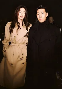 How a U50 Star Outshines Song Hye Kyo with Simple, Elegant Fashion Style - image 1