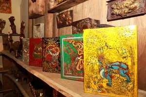 Unique Collection of 1,000 Handcrafted Dragon Sculptures - image 4