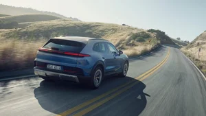 Porsche Cayenne S Electric Debuts: 666 HP and 16-Minute Charging - image 8