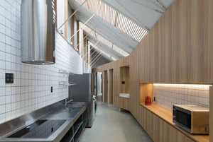Innovative Narrow Townhouse Designed Like an Airplane Cabin - image 12