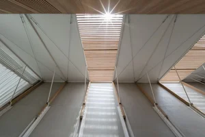 Innovative Narrow Townhouse Designed Like an Airplane Cabin - image 6