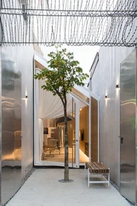 Innovative Narrow Townhouse Designed Like an Airplane Cabin - image 9