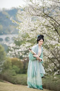 YiTuYu Art Language Vol.9478 featuring Sen Sen 14P - image 4