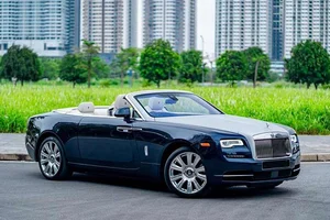 The Ultimate Expression of Luxury: A Closer Look at the Rare Rolls-Royce Dawn V12 Convertible in Stunning Detail - image 2