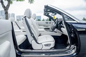 The Ultimate Expression of Luxury: A Closer Look at the Rare Rolls-Royce Dawn V12 Convertible in Stunning Detail - image 0