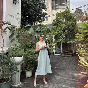 The Ultimate Guide to Styling Grandma Shoes: The Retro Footwear Trend - image 9
