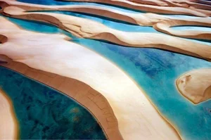 Brazil's Natural Wonder: The Giant 'Bedsheet' Dunes of Lençóis Maranhenses - image 7