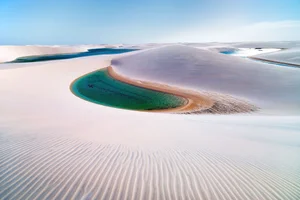 Brazil's Natural Wonder: The Giant 'Bedsheet' Dunes of Lençóis Maranhenses - image 2