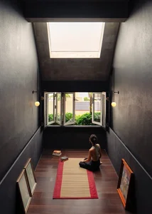 Modern Architecture: Exploring the Stunning Infinity Garden House Design - image 6