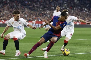 Barcelona Dominates Sevilla: A Decisive Step in the La Liga Title Race - image 8
