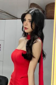Mai Dora: Youthful and Bold Fashion Style Gallery - image 7