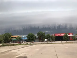 Strange Sky Over Vinh City Ahead of Typhoon Yagi Landfall - image 5
