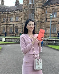 Miss Y Nhi Showcases Versatile Daily Fashion Styles While Studying in Australia - image 1