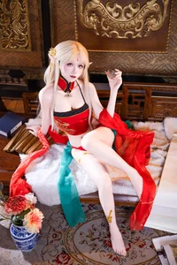 Coser Shuangmu Fusu: Stunning Brest Red Ancient Style Photoshoot - image 37