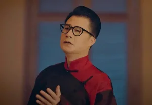 Vietnamese Celebs Offer Condolences as Singer Quang Dung's Mother Passes Away - image 3